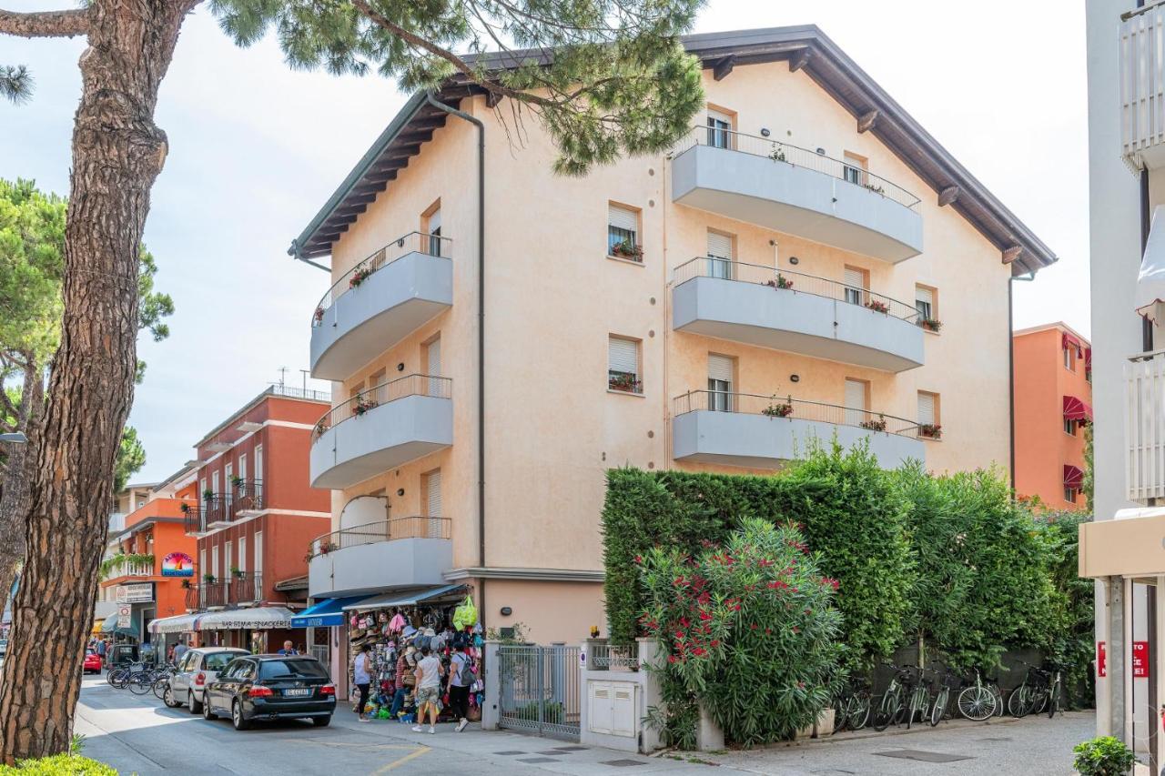 Appartamento Casa Lina Caorle Esterno foto